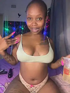 InkLady444 online show from February 5, 3:02 am