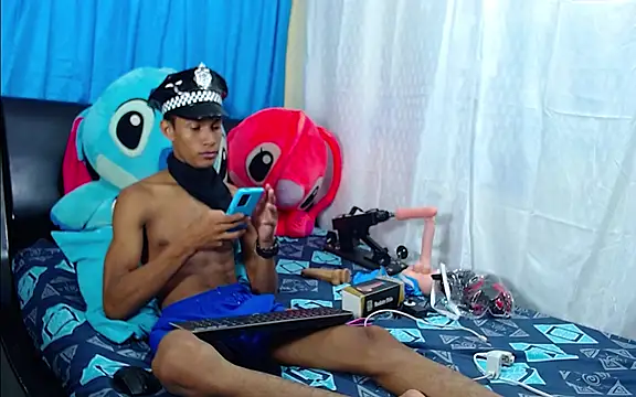 Snapshot of Ryan_Vergon chatting on January 15, 6:01 am Ryan Vergon online show from January 15, 6:01 am