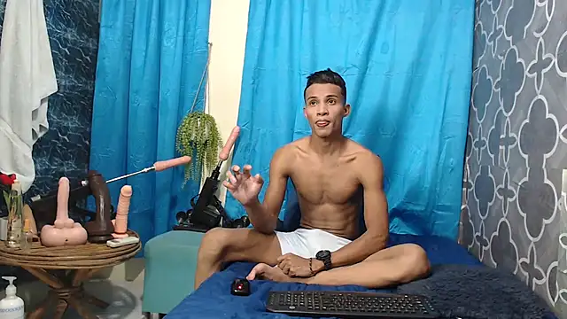 Snapshot of Ryan_Vergon chatting on March 22, 1:22 am Ryan Vergon online show from March 22, 1:22 am