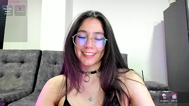 emmadiaz1 online show from December 1, 4:17 am