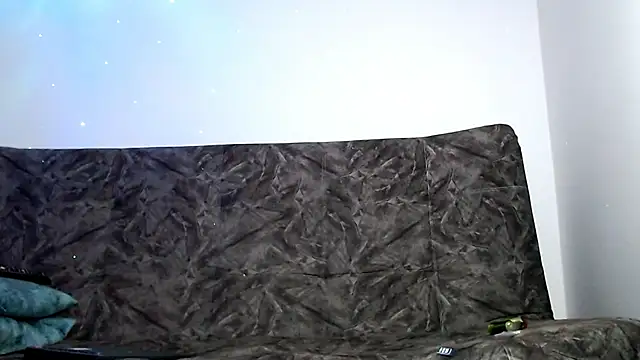 Snapshot of Exotic_tatto27121 chatting on December 30, 10:21 am Exotic tatto27121 online show from December 30, 10:21 am