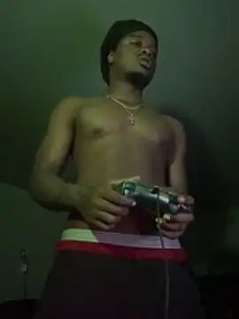 Snapshot of SluttyLyfe4L chatting on December 18, 5:57 am SluttyLyfe4L online show from December 18, 5:57 am