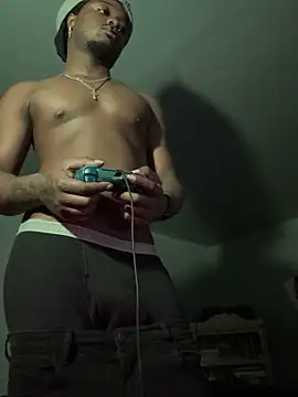 Snapshot of SluttyLyfe4L chatting on December 22, 10:29 pm SluttyLyfe4L online show from December 22, 10:29 pm