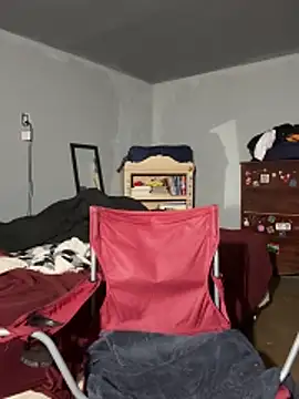 Snapshot of SluttyLyfe4L chatting on January 6, 6:33 pm SluttyLyfe4L online show from January 6, 6:33 pm