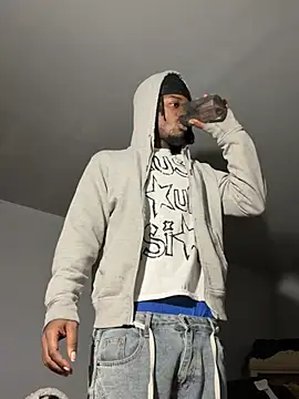 Snapshot of SluttyLyfe4L chatting on January 14, 4:56 pm SluttyLyfe4L online show from January 14, 4:56 pm