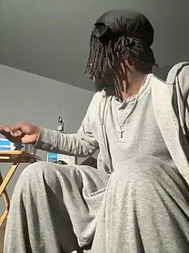 Snapshot of SluttyLyfe4L chatting on February 12, 6:52 am SluttyLyfe4L online show from February 12, 6:52 am