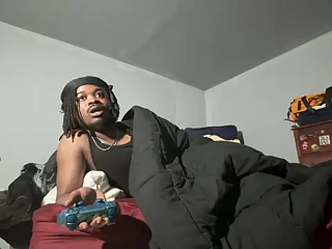 Snapshot of SluttyLyfe4L chatting on February 15, 8:24 am SluttyLyfe4L online show from February 15, 8:24 am