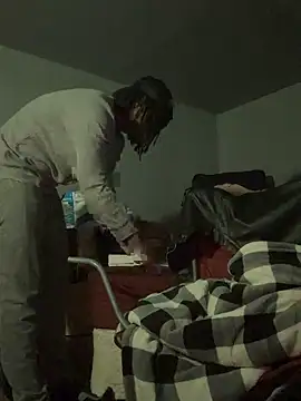 Snapshot of SluttyLyfe4L chatting on February 26, 5:45 pm SluttyLyfe4L online show from February 26, 5:45 pm