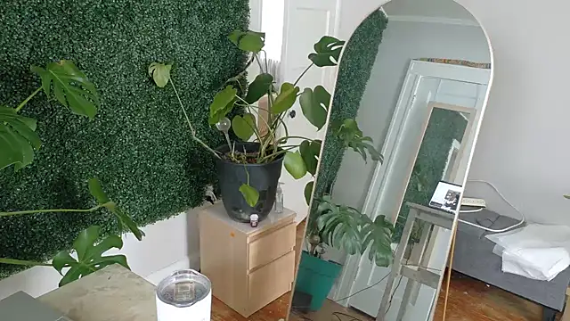 MistressKatie13xxx online show from February 6, 7:06 pm