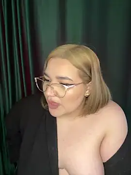 Leya  Droit online show from March 10, 12:59 pm