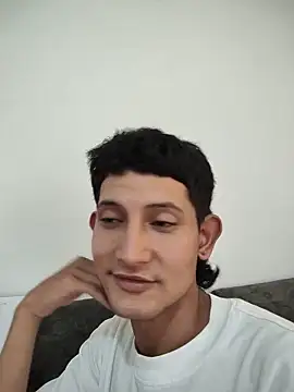 Valentinacuc online show from May 24, 4:23 pm