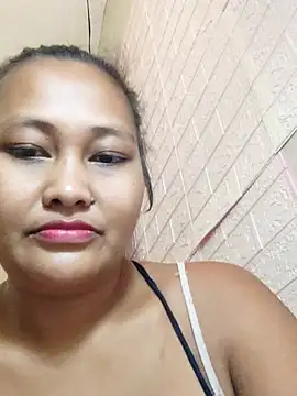 Sweetchuby1995 online show from May 2, 1:43 am