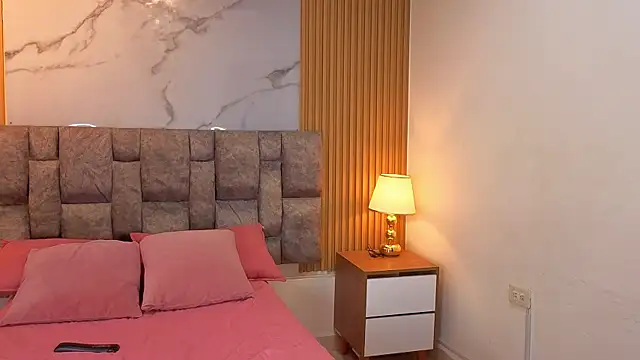 Khalifa fletcher online show from April 10, 9:08 pm