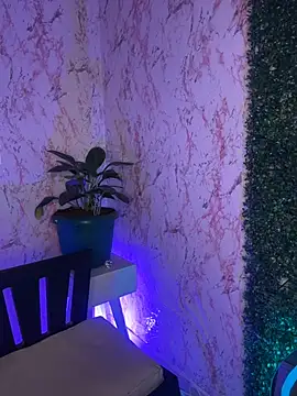 Snapshot of Katti_Barrera chatting on February 20, 1:57 am Katti Barrera online show from February 20, 1:57 am