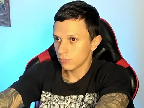 Snapshot of goodboy69l chatting on February 24, 10:52 pm goodboy69l online show from February 24, 10:52 pm