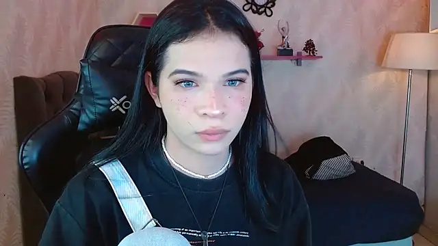 andy bell x online show from September 28, 6:13 pm