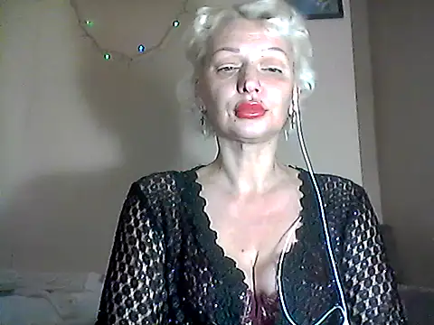 MaryJane441 online show from February 3, 10:15 pm