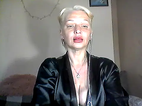 MaryJane441 online show from May 6, 8:25 pm