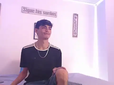 harrytomson 1 online show from December 30, 6:16 pm