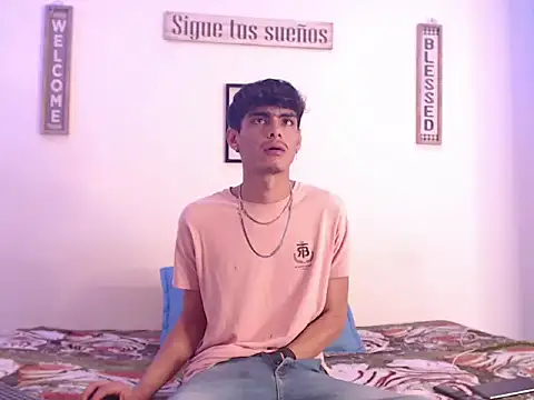 harrytomson 1 online show from January 18, 4:37 am