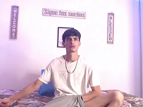 harrytomson 1 online show from January 24, 6:35 am