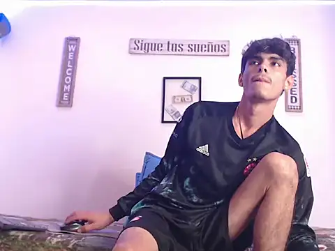 harrytomson 1 online show from January 30, 8:22 am