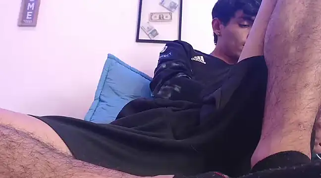 harrytomson 1 online show from February 12, 11:20 pm