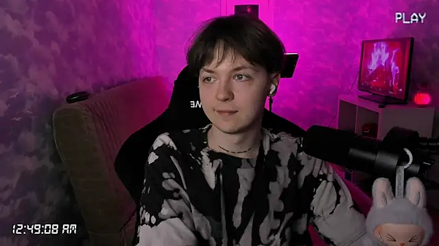 Snapshot of charonbaby1 chatting on October 23, 9:46 pm charonbaby1 online show from October 23, 9:46 pm