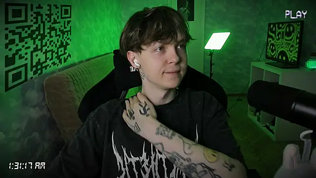 Snapshot of charonbaby1 chatting on November 20, 10:31 pm charonbaby1 online show from November 20, 10:31 pm