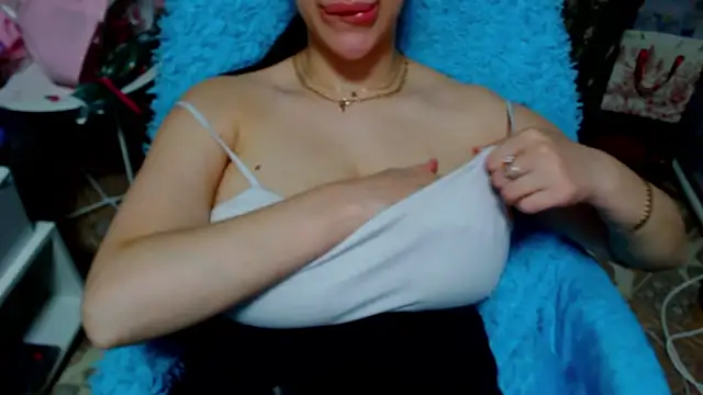 Snapshot of lovelyseu chatting on January 12, 7:02 am lovelyseu online show from January 12, 7:02 am