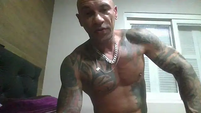 Arc8njoblack online show from March 24, 1:32 am