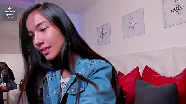 scarlet castro online show from December 19, 4:14 pm