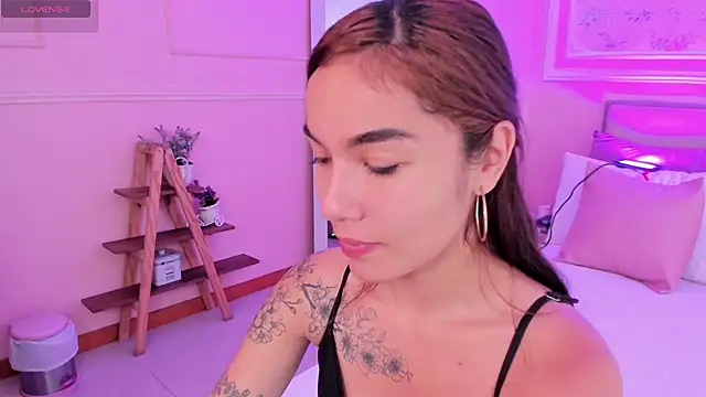 scarlet castro online show from February 27, 4:51 pm