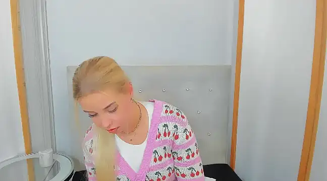 KristyHoney online show from March 4, 9:51 am