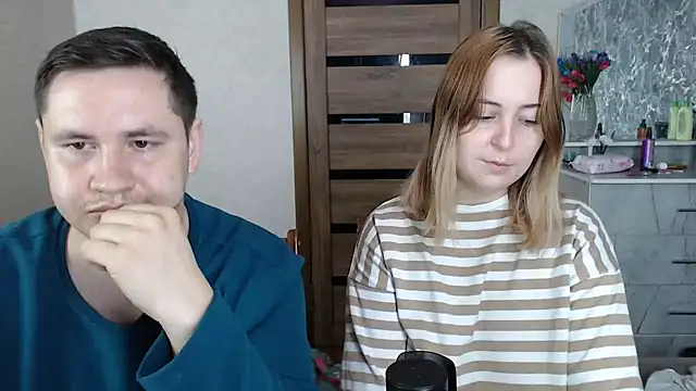 Kristy-Max online show from February 3, 4:46 am