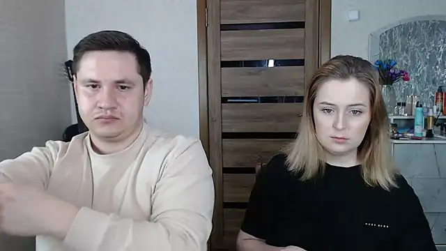 Kristy-Max online show from February 11, 6:33 pm