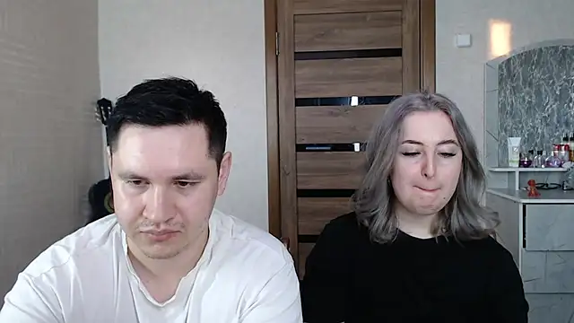 Kristy-Max online show from February 21, 2:39 am