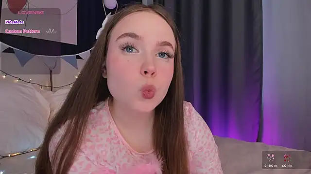 SunnyRisha online show from March 11, 5:49 am