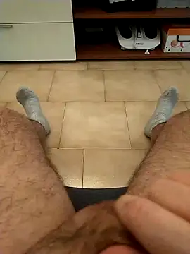 Snapshot of user_662 chatting on March 1, 10:55 am user 662 online show from March 1, 10:55 am