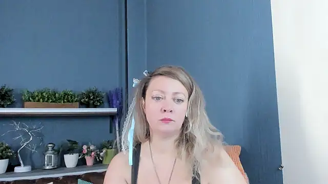 JesiaFoxi online show from November 16, 2:00 pm