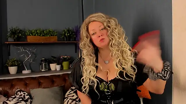 JesiaFoxi online show from February 19, 2:57 pm