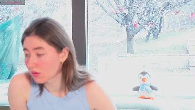 Snapshot of GentleSparkMay chatting on February 5, 9:25 am GentleSparkMay online show from February 5, 9:25 am