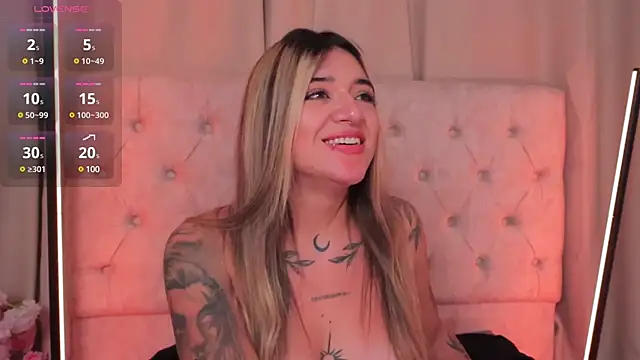 ashleyvalirya online show from February 17, 7:37 am