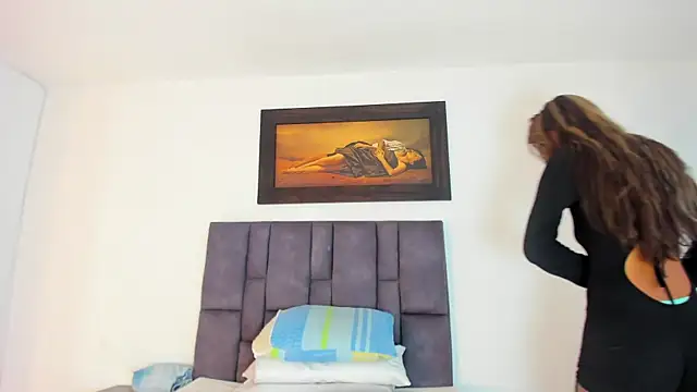 tatiana valencia online show from May 7, 12:32 pm