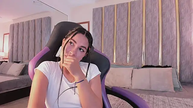 lyzzi smith01 online show from February 25, 2:03 am