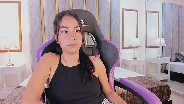 lyzzi smith01 online show from March 12, 7:38 pm