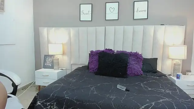 lyzzi smith01 online show from March 14, 5:02 pm