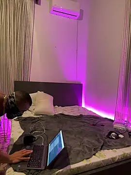 Snapshot of moody1996- chatting on December 23, 10:44 pm moody1996- online show from December 23, 10:44 pm