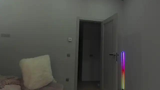  cometoseeme  online show from October 23, 3:00 pm