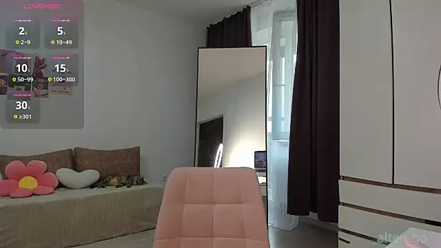Snapshot of _cometoseeme_ chatting on August 1, 3:44 pm cometoseeme online show from August 1, 3:44 pm